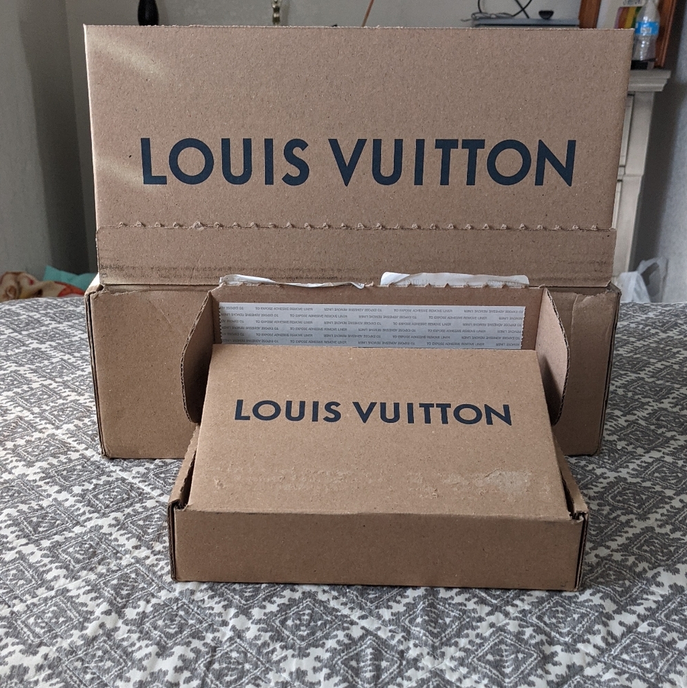 Louis Vuitton shipping boxes - medium/small